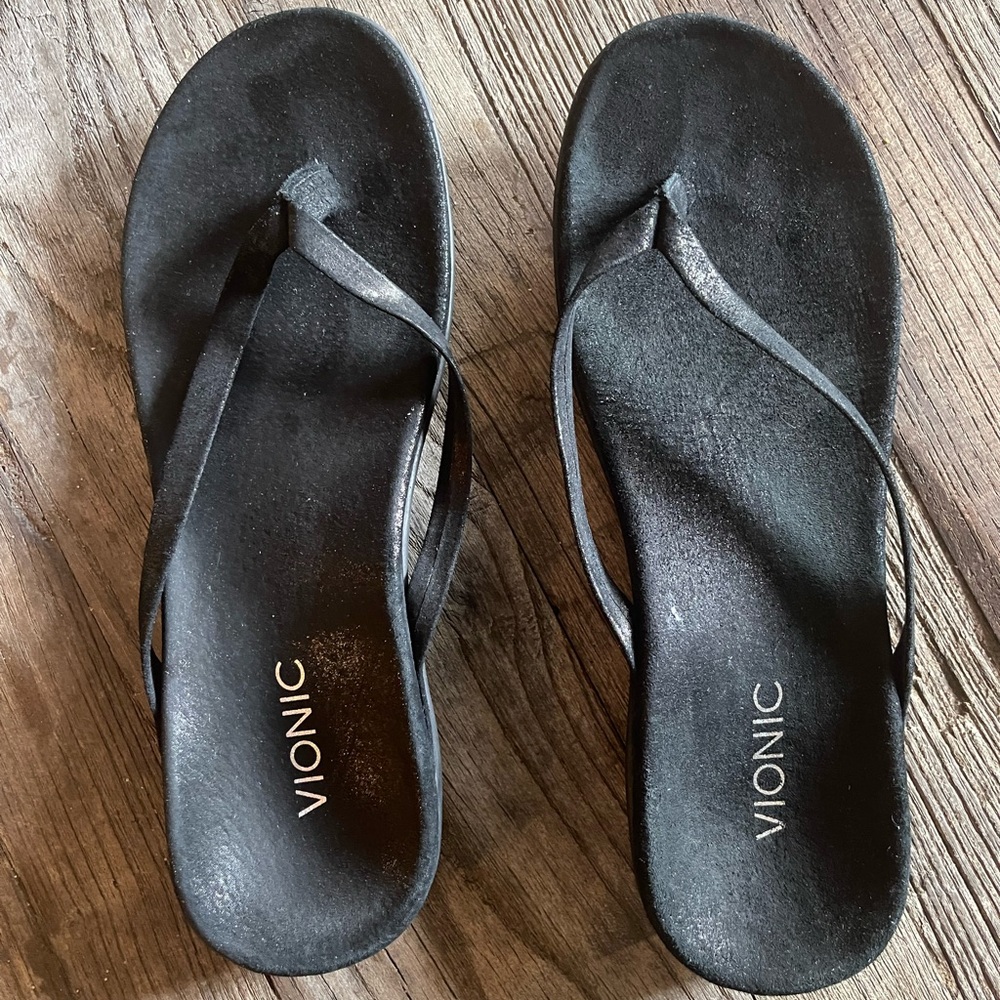 Vionic Black Metallic Selena Corfu Cushioned Leather Thong 10 Flip Flop Sandals